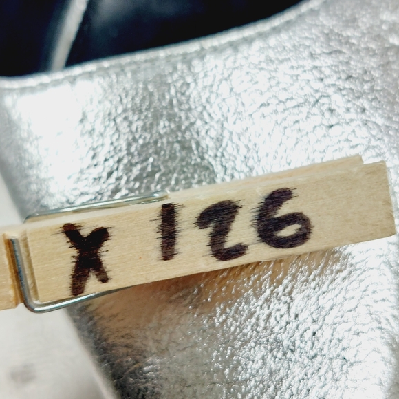 NEW Abound Iris D'orsay Pump In Silver Metallic Pointy Toe Heels X126 - Picture 16 of 16